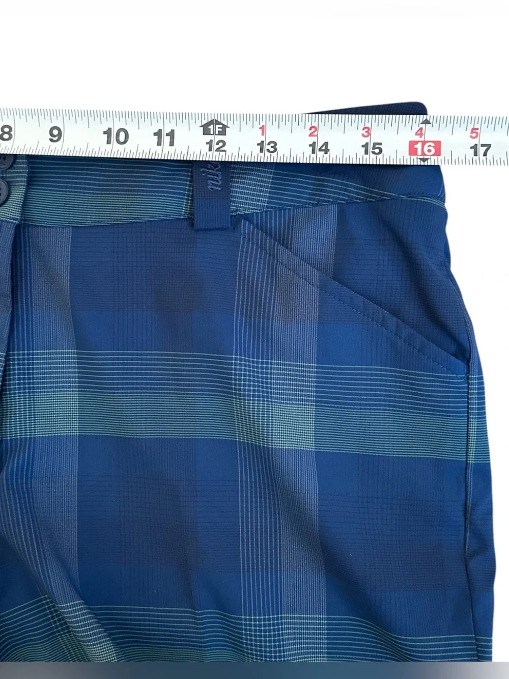 Nike Golf Dri-FIT Blue Plaid Bermuda Golf Shorts Women’s Size 8 Stretch